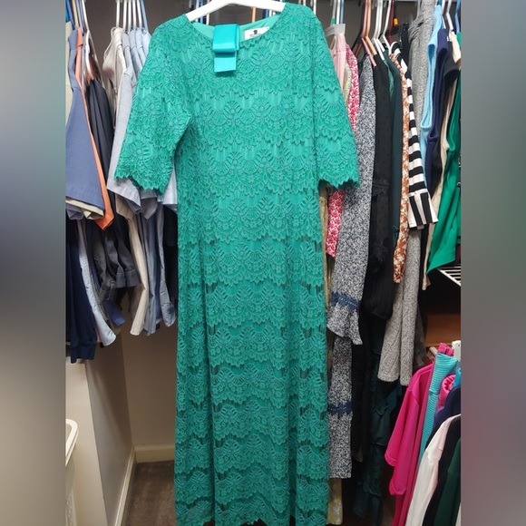 Dress - Picture 1 of 1